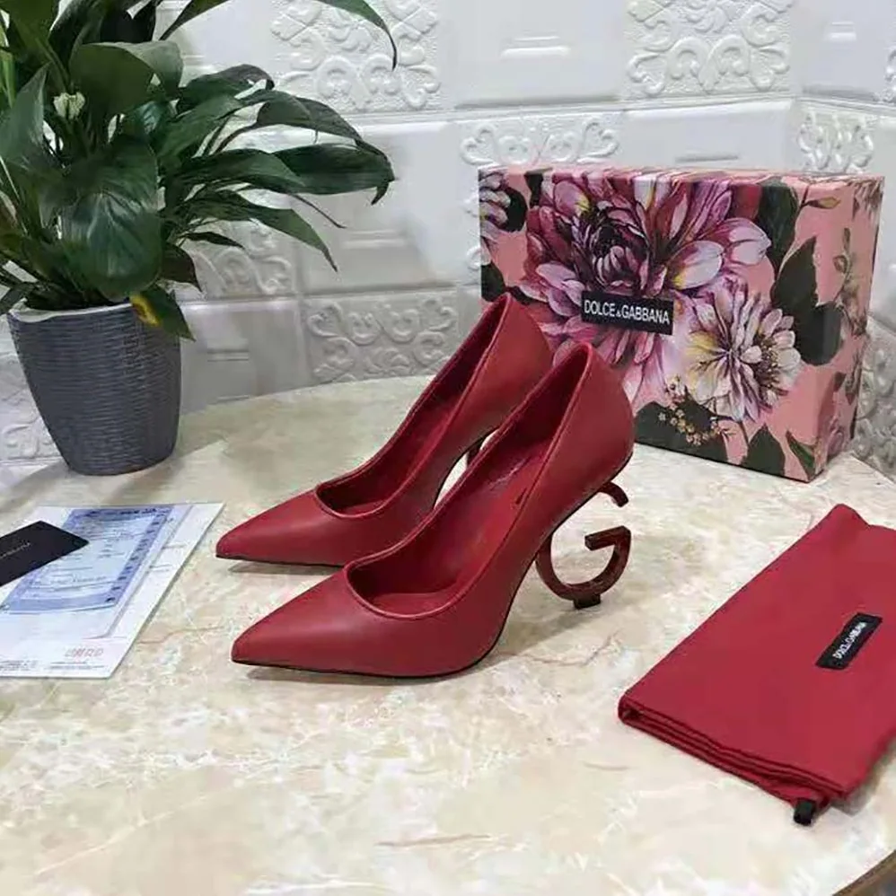 Dolce Gabbana D&G Nappa Leather Pumps with DG in 105 mm Heel for Women in Red Dolce Gabbana D&G Nappa Leather Pumps with DG in 105 mm Heel for Women in Red