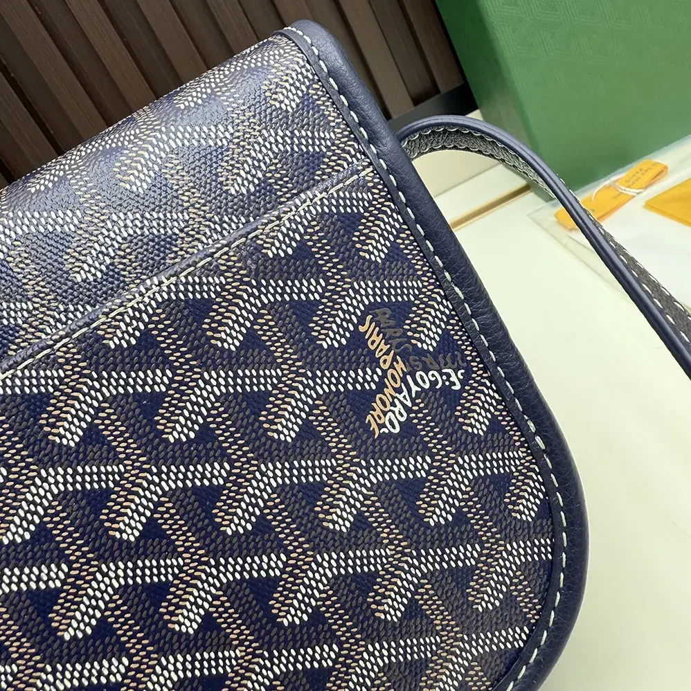 Goyard Belvedere Mm Bag for Unisex in Navy Goyard Belvedere Mm Bag for Unisex in Navy