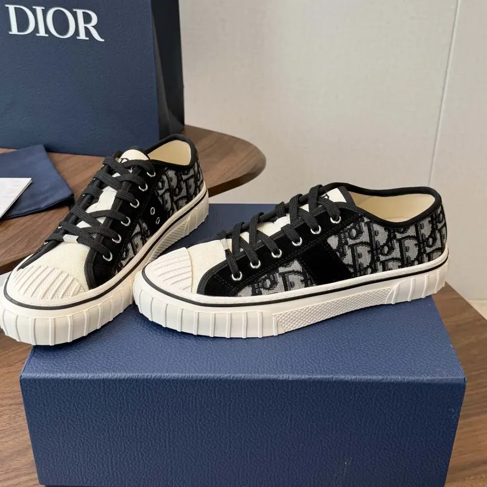 Dior Hooper Low-Top Sneaker Beige and Blue Dior Oblique Jacquard and Black Suede Calfskin for Unisex Dior Hooper Low-Top Sneaker Beige and Blue Dior Oblique Jacquard and Black Suede Calfskin for Unisex