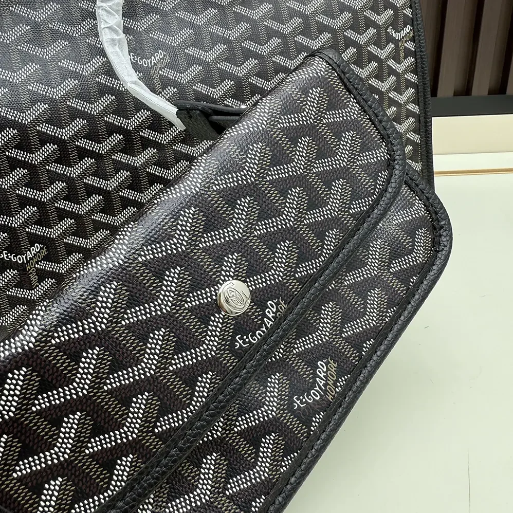 Goyard Hardy Pm Bag for Unisex in Black Goyard Hardy Pm Bag for Unisex in Black