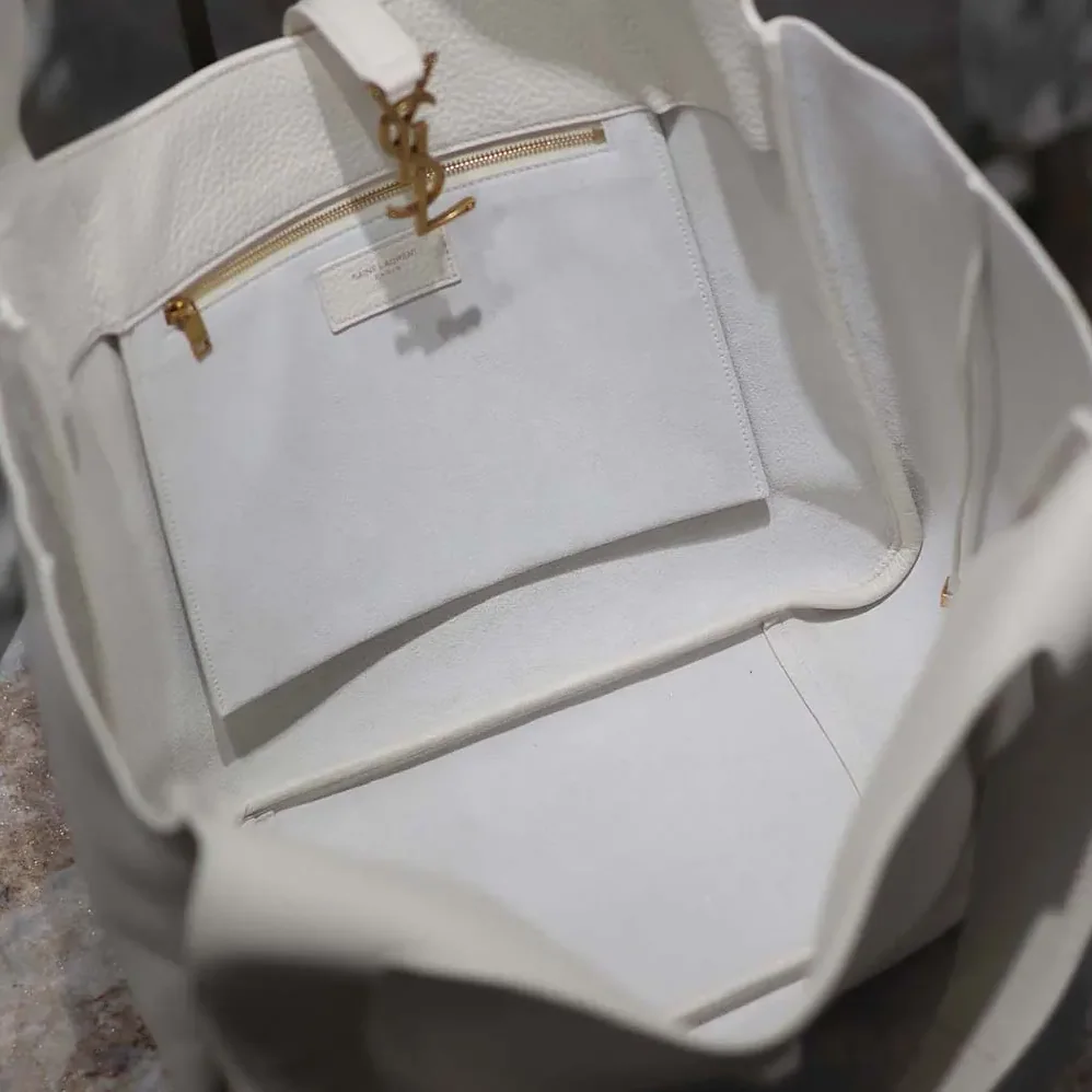 Saint Laurent YSL Le 5 à 7 Bea in Grained Leather for Women in White Saint Laurent YSL Le 5 à 7 Bea in Grained Leather for Women in White