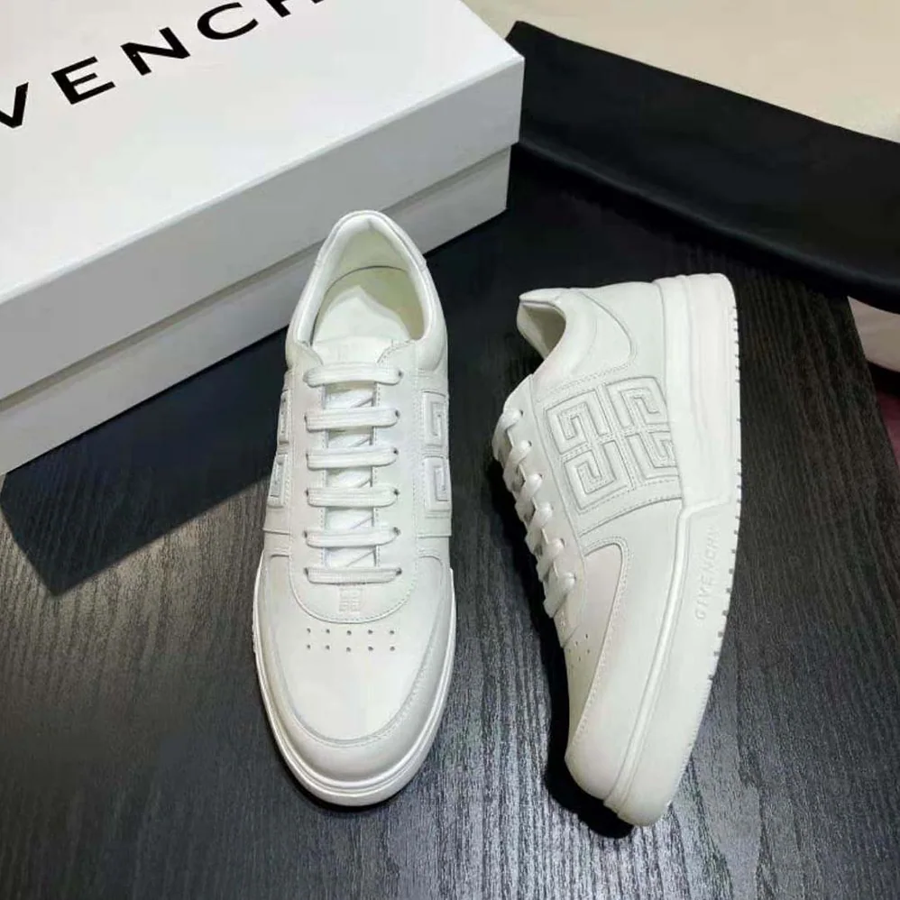 Givenchy G4 Sneakers in Leather for Men in White Givenchy G4 Sneakers in Leather for Men in White