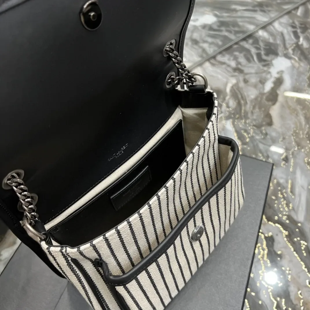 Saint Laurent Niki Small Bag White / Saint Laurent Niki Small Bag White /