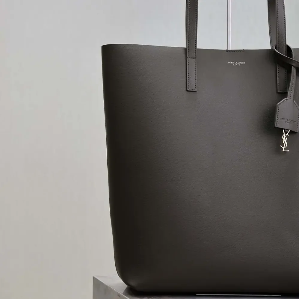 Saint Laurent YSL Shopping Saint Laurent in Leather for Women in Gray