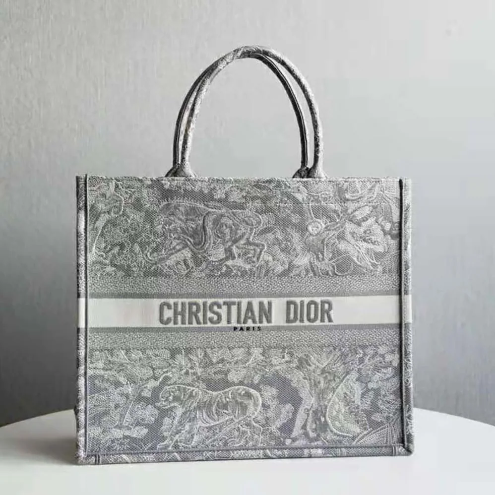 Dior Dior Book Tote Toile DE Jouy Reverse Embroidery for Women in Silver Dior Dior Book Tote Toile DE Jouy Reverse Embroidery for Women in Silver