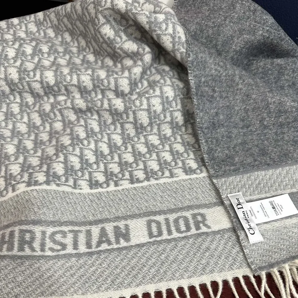 Dior Oblique Scarf Ecru and Gray Cashmere for Unisex Dior Oblique Scarf Ecru and Gray Cashmere for Unisex