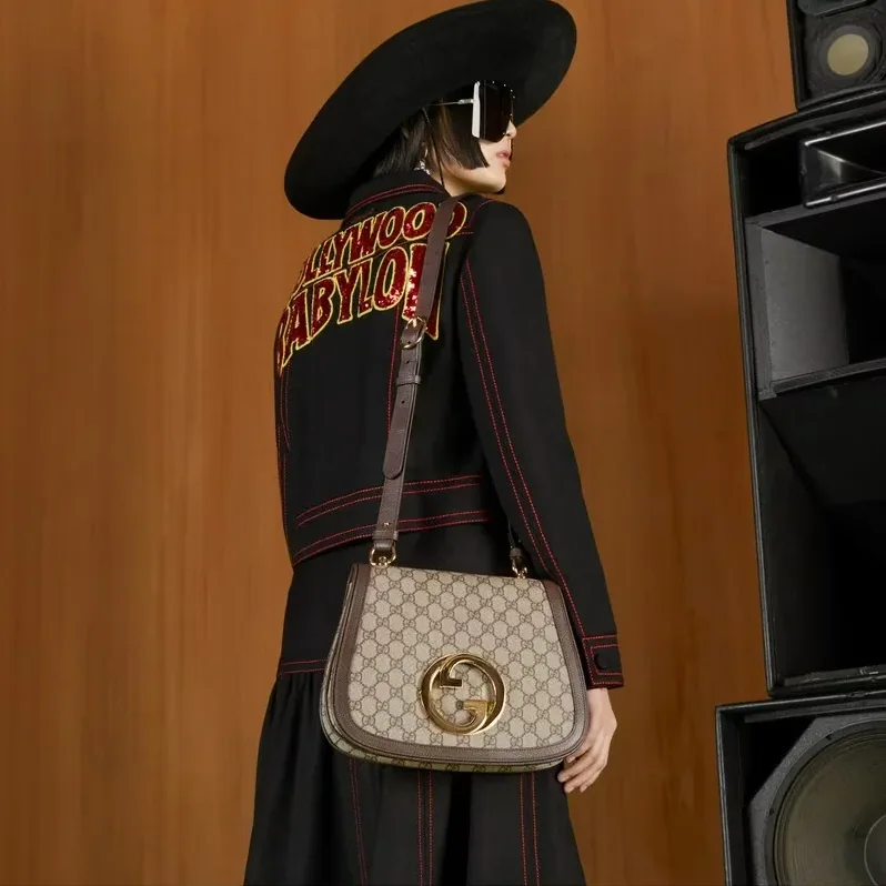 Gucci Blondie Medium Shoulder Bag / Beige/ Ebony GG Supreme Canvas Gold Hardware