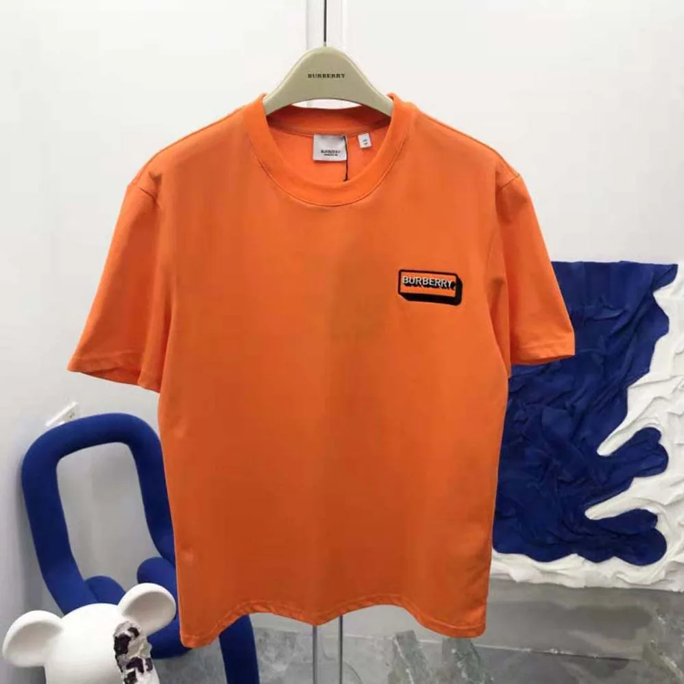 Burberry Logo Appliqué Cotton Oversized T-shirt for Women in Orange Burberry Logo Appliqué Cotton Oversized T-shirt for Women in Orange