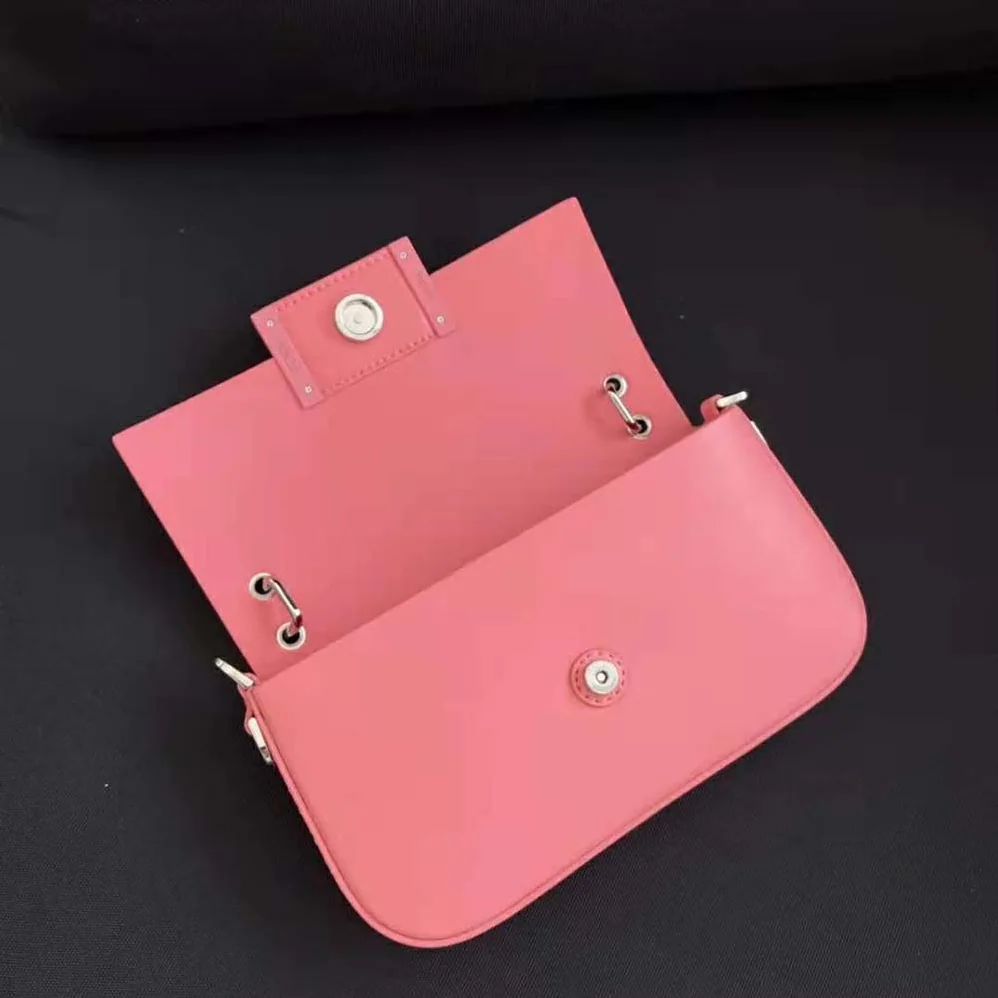Fendi Baguette Phone Pouch Pink Patent Leather Pouch for Women Fendi Baguette Phone Pouch Pink Patent Leather Pouch for Women