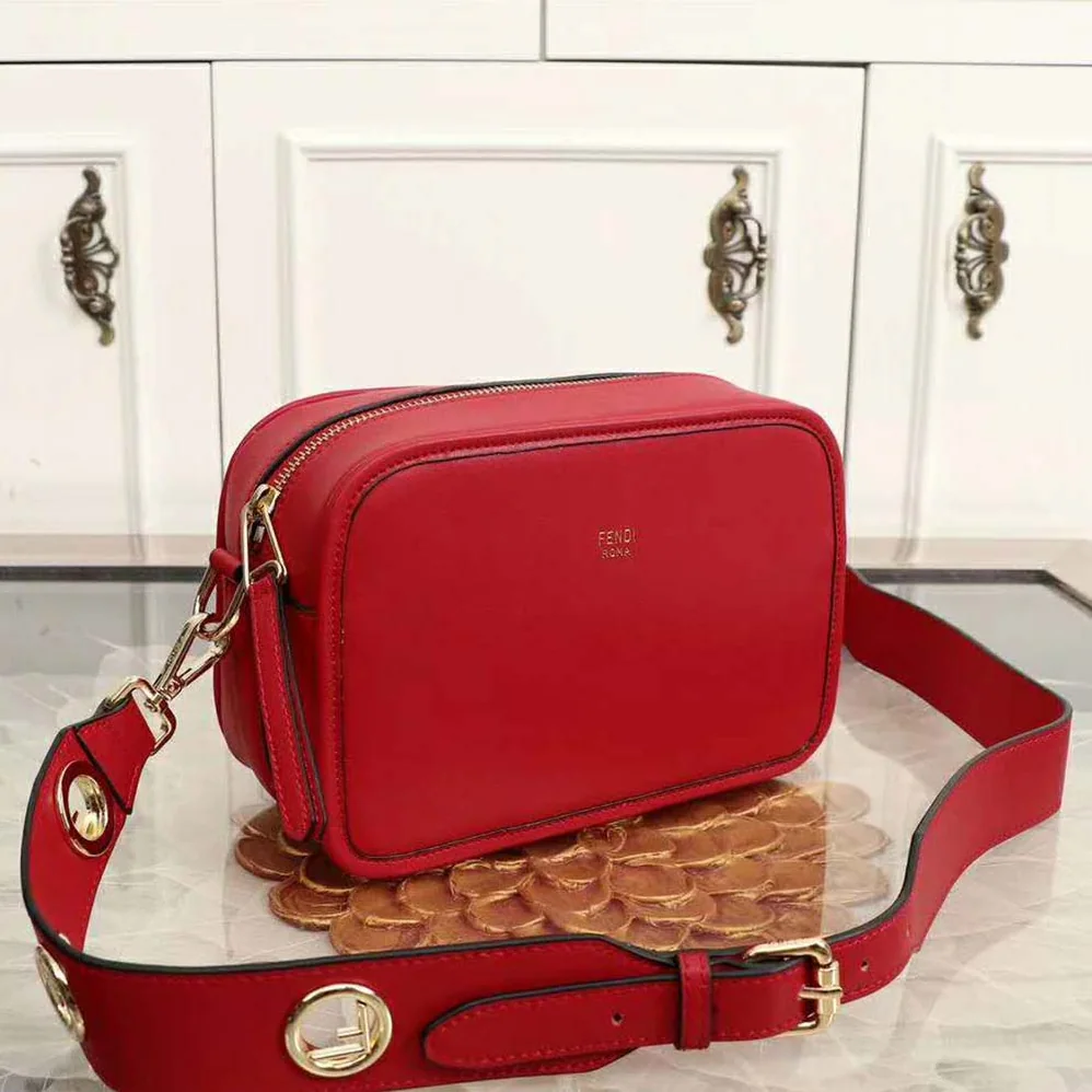 Fendi Camera Case Leather Bag for Women in Red