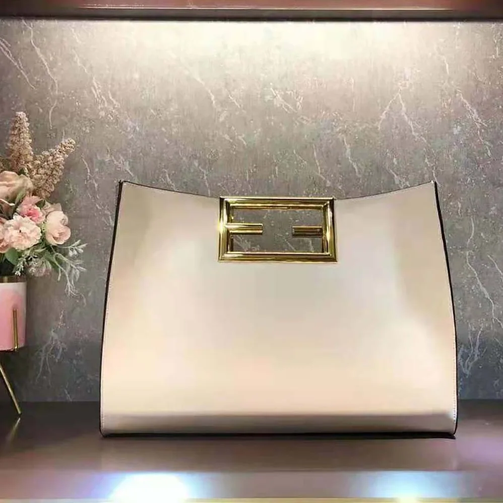 Fendi Way Medium Made of Camellia-Colored Leather Bag for Women in White