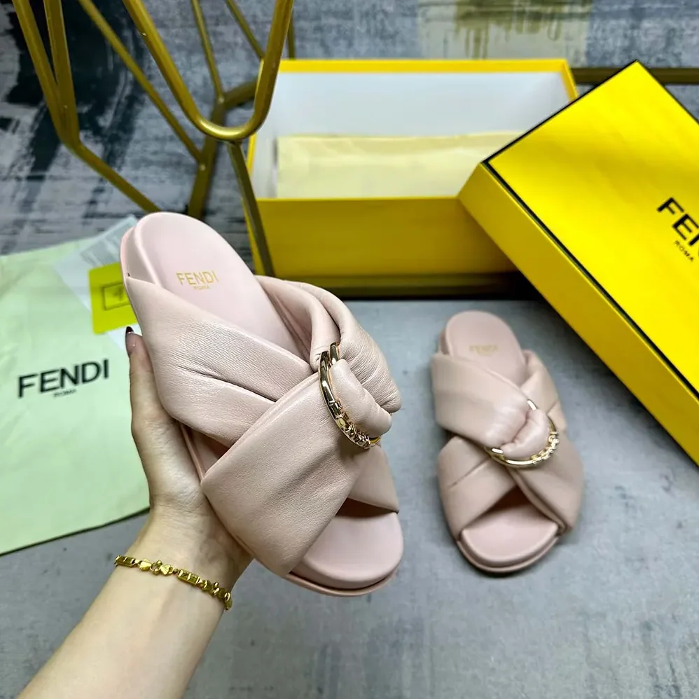 Fendi Feel Pink Leather Slides for Women
