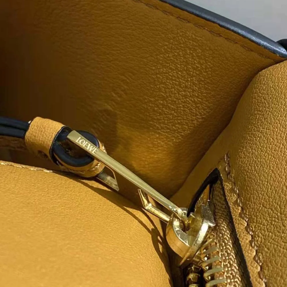 Loewe Puzzle Hobo Bag in Nappa Calfskin for Women in Brown Loewe Puzzle Hobo Bag in Nappa Calfskin for Women in Brown