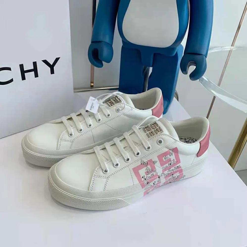 Givenchy 101 Dalmatians City Sport Sneakers in Leather for Women Givenchy 101 Dalmatians City Sport Sneakers in Leather for Women