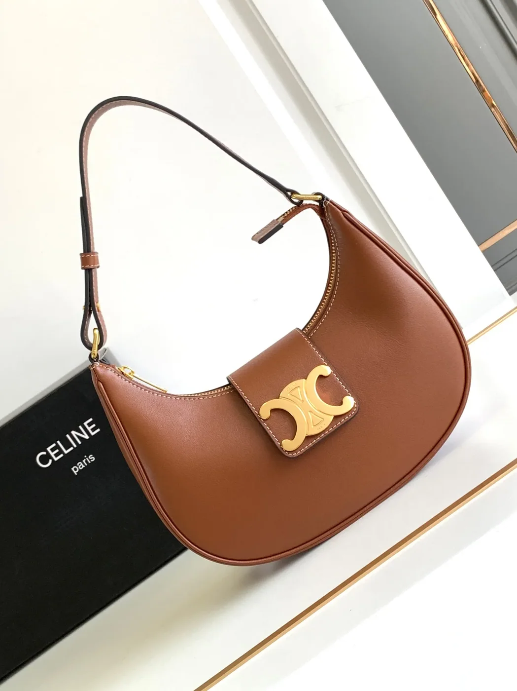 Celine Ava Triomphe Soft Bag Brown / .04LU Celine Ava Triomphe Soft Bag Brown / .04LU