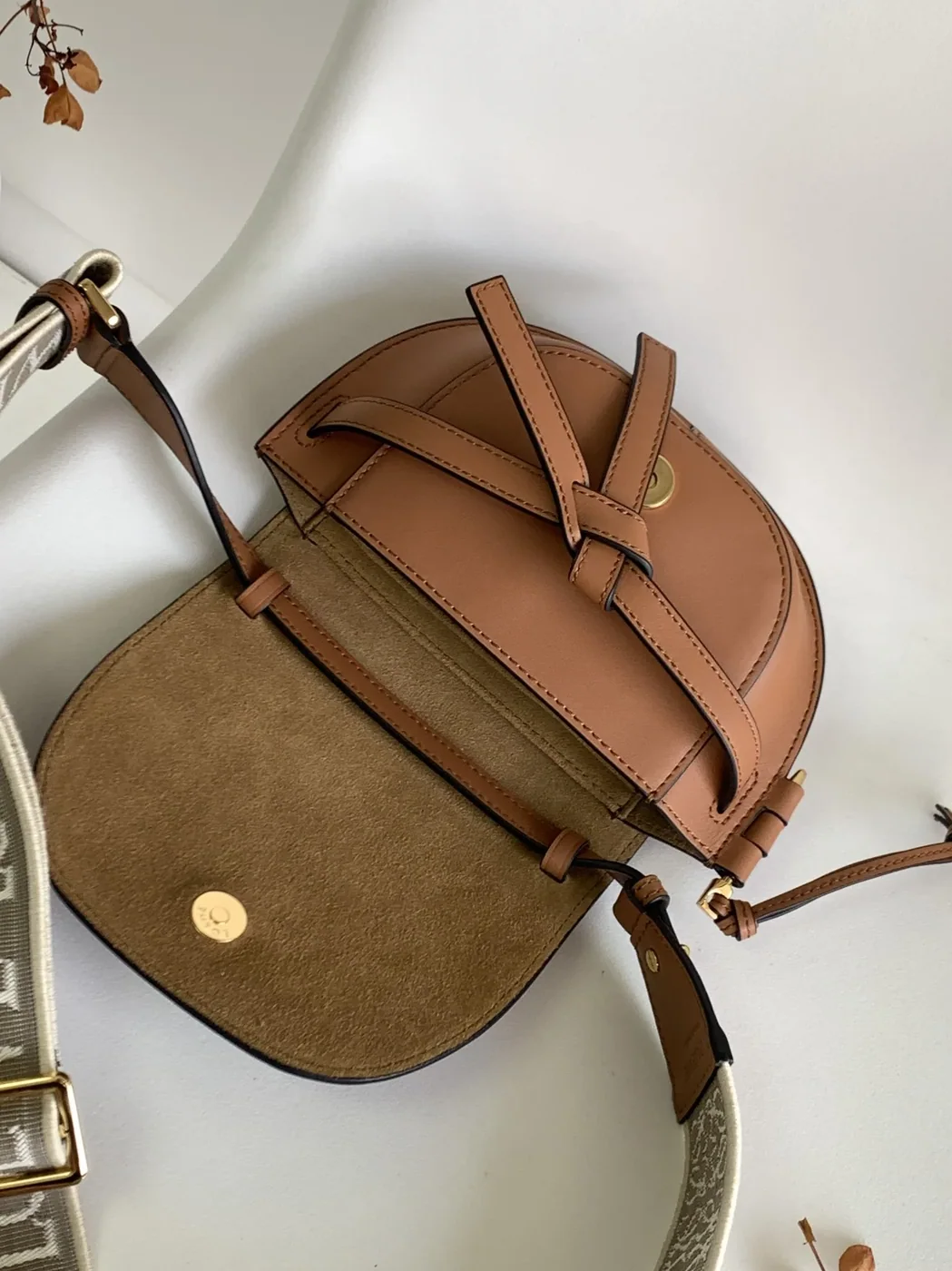 Loewe Gate Dual Mini Shoulder Bag / Brown Gold Hardware A650N46X13 Loewe Gate Dual Mini Shoulder Bag / Brown Gold Hardware A650N46X13