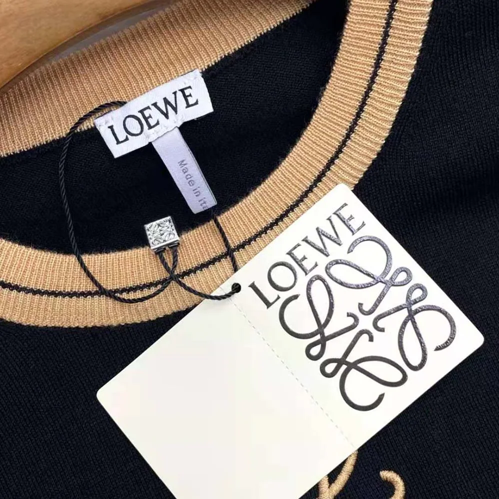 Loewe Cropped Sweater in Wool for Women in Black Loewe Cropped Sweater in Wool for Women in Black