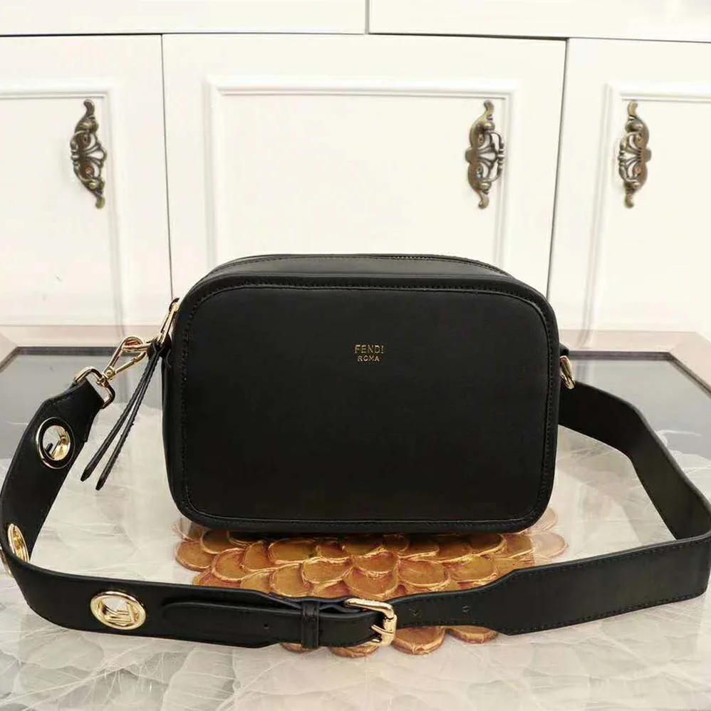 Fendi Camera Case Leather Bag for Women in Black Fendi Camera Case Leather Bag for Women in Black