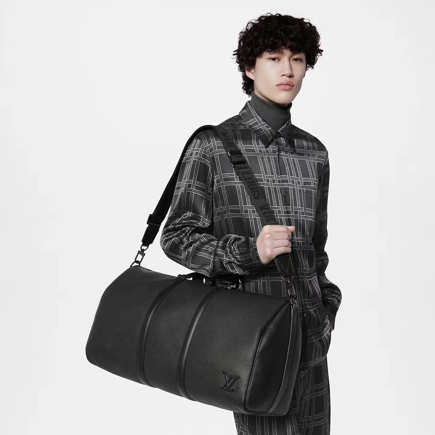 Louis Vuitton Keepall Bandouliere 50 Crossbody Bag in Black Palladium Hardware Louis Vuitton Keepall Bandouliere 50 Crossbody Bag in Black Palladium Hardware