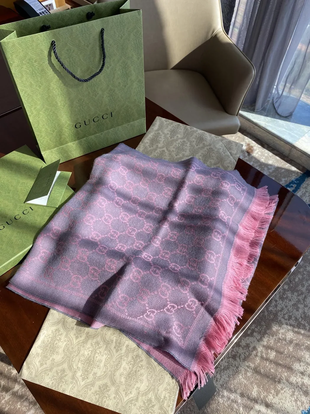 Gucci GG Lamé Lacquard Stole Scarf Pink /