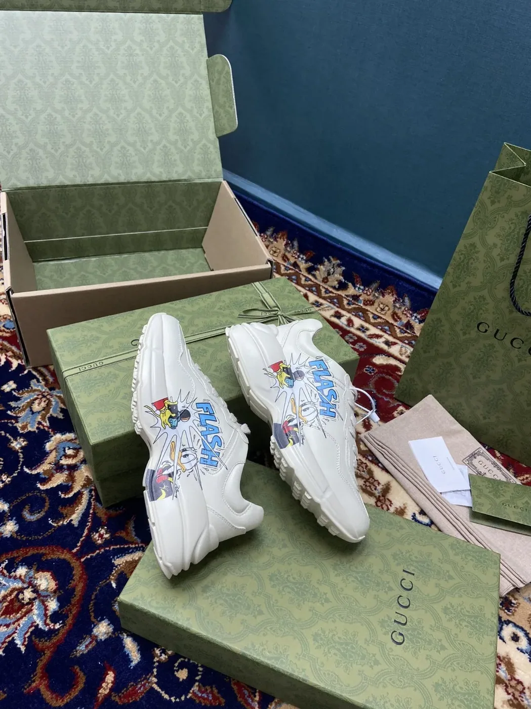 Disney x Gucci Rhyton Sneakers With Donald Duck White Ivory