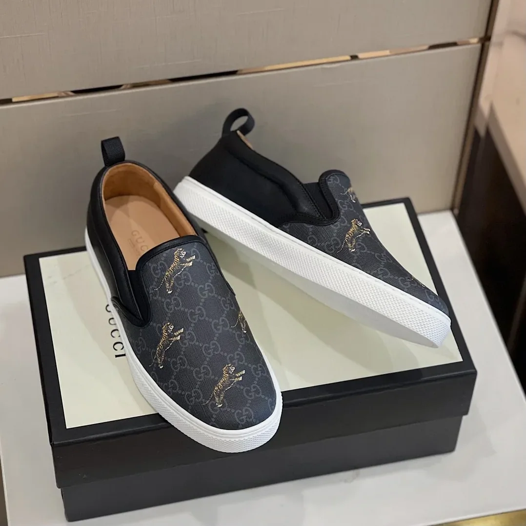 Gucci Ace GG Supreme Slip-On With Tigers Printed Black for Men