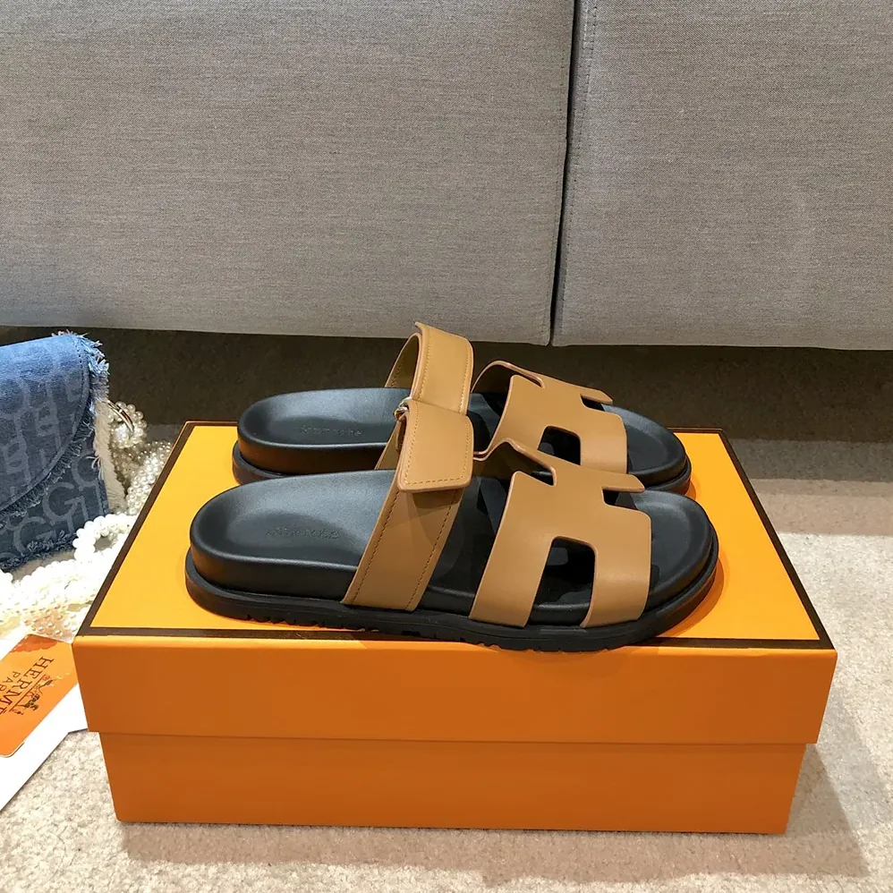 Hermes Chypre Sandal-Brown H222299ZvA3360 for Unisex