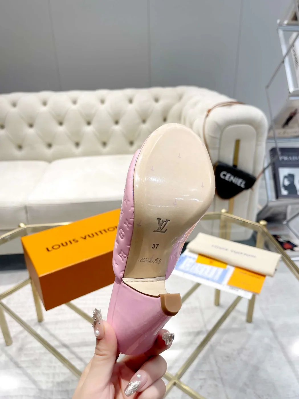 Louis Vuitton Super Mule White 1ACJ51 Louis Vuitton Super Mule White 1ACJ51