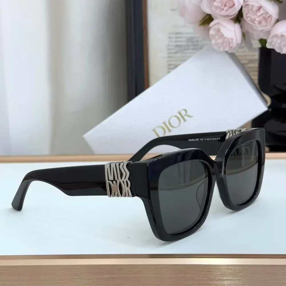 Dior MissDior S2I Square Sunglasse for Unisex in Black