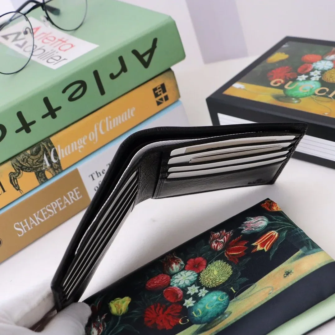Gucci Bi-Fold Wallet Black with Interlocking G / Gucci Bi-Fold Wallet Black with Interlocking G /