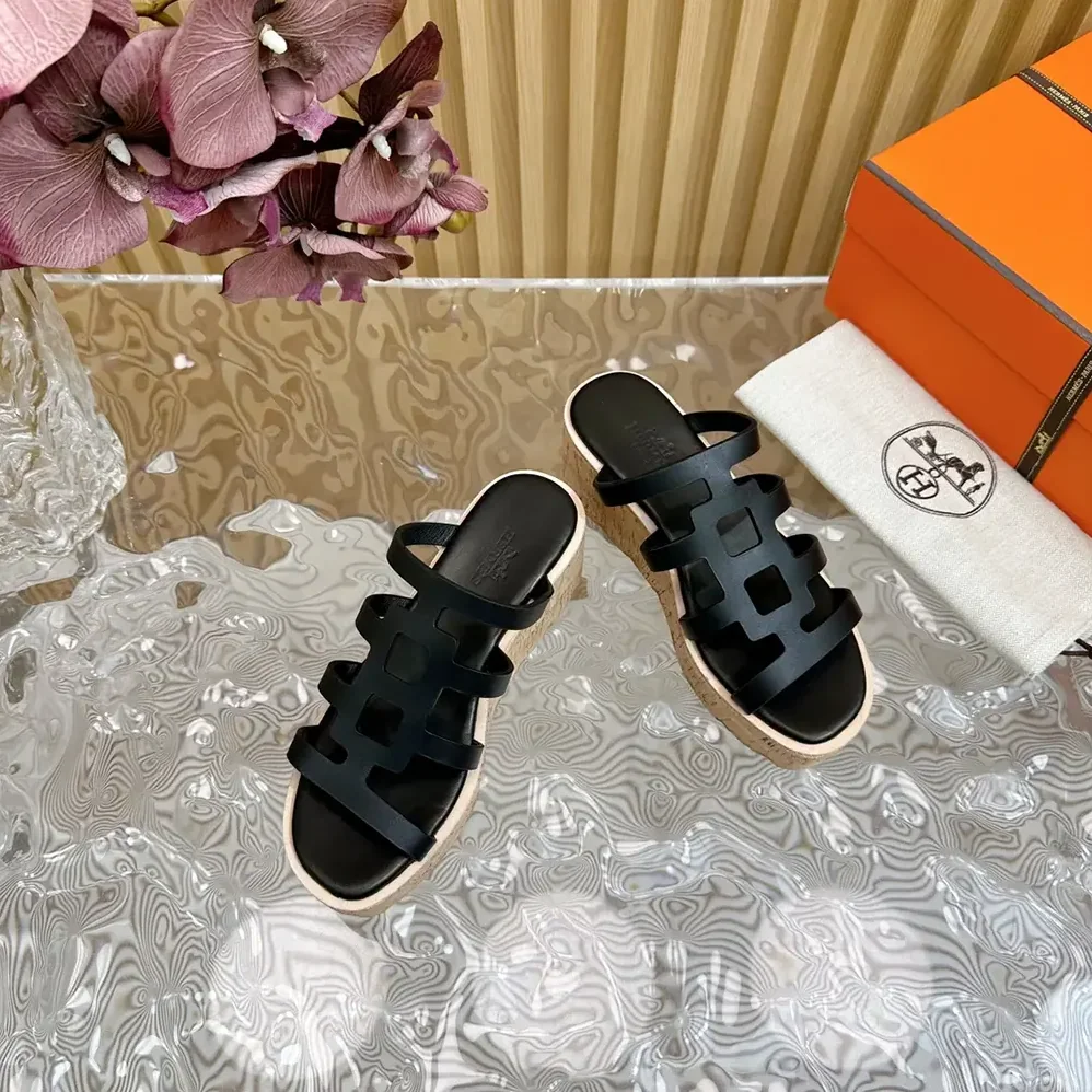 Hermes Isabella 30 Sandal in Calfskin-Black H241120Z for Women