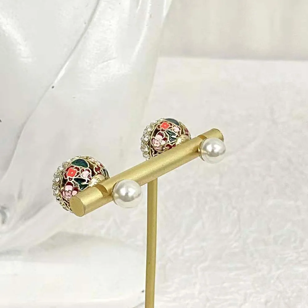 Dior 30 Tribales Earrings Gold for Women in Finish Metal Dior 30 Tribales Earrings Gold for Women in Finish Metal