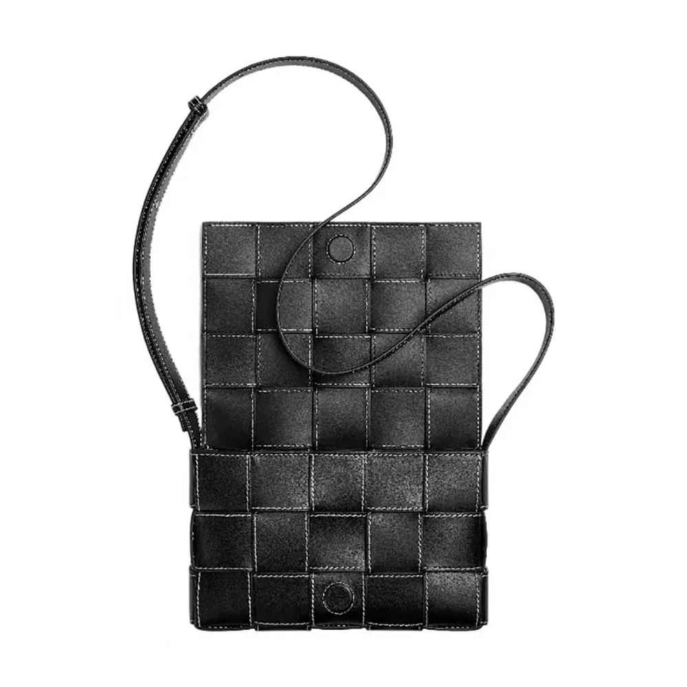 Bottega Veneta Cassette Medium Intreccio Leather Cross-body Bag for Men in Black Bottega Veneta Cassette Medium Intreccio Leather Cross-body Bag for Men in Black