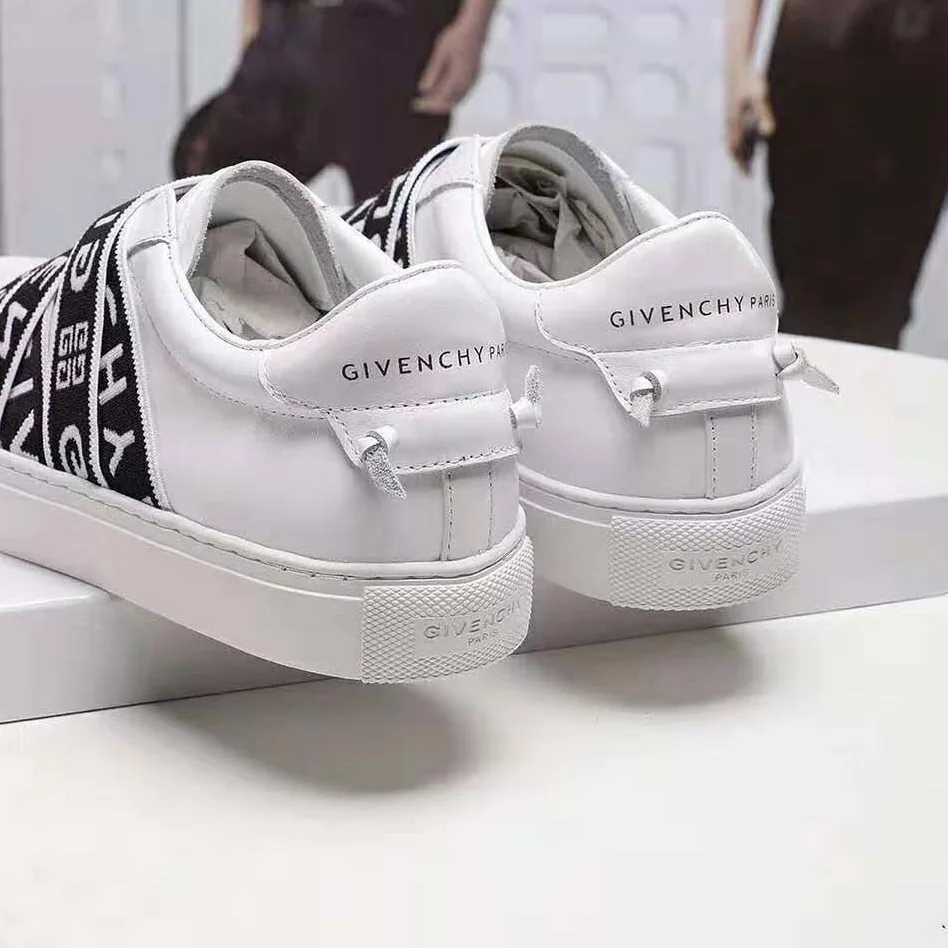 Givenchy Givenchy 4G Webbing Sneakers in Leather for Women in White Givenchy Givenchy 4G Webbing Sneakers in Leather for Women in White