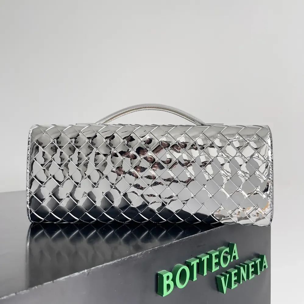 Bottega Veneta Andiamo Clutch in Intrecciato Leather for Women in Silver