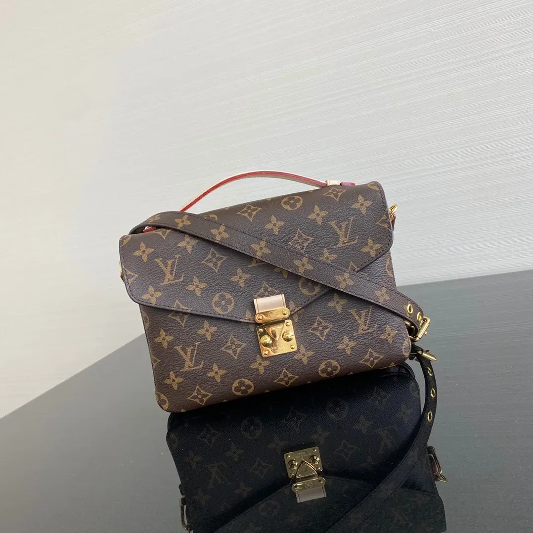 Louis Vuitton Pochette Metis Shoulder Bag / Brown Monogram Canvas Gold Hardware