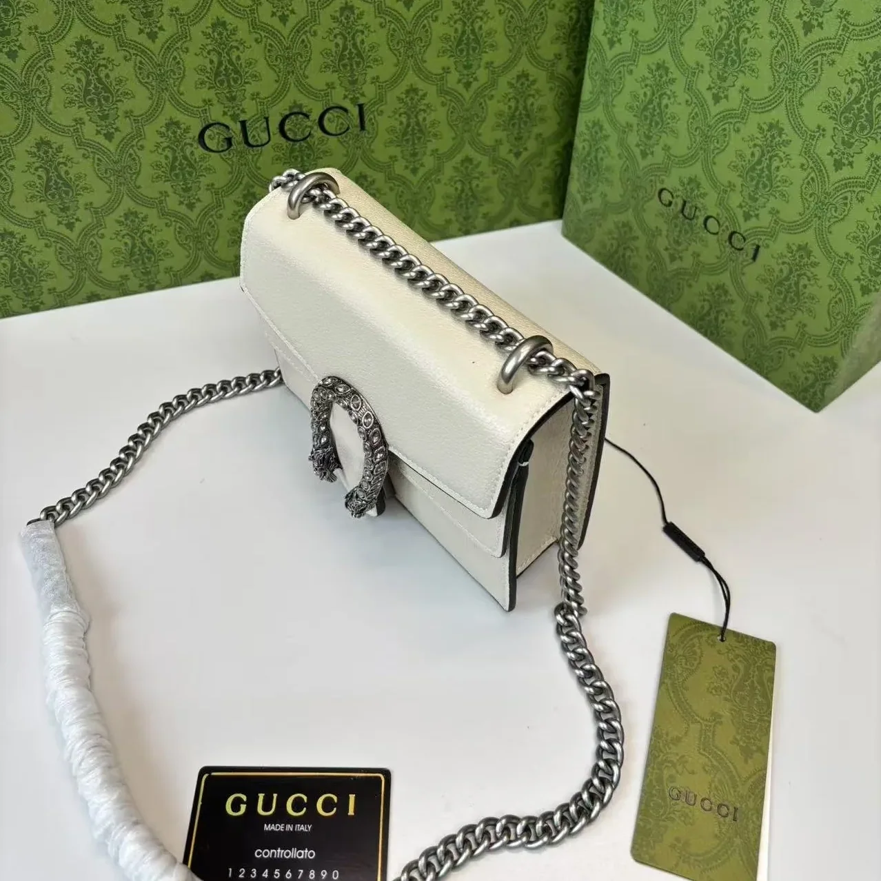 Gucci Dionysus Mini Shoulder Bag in White Silver Hardware Gucci Dionysus Mini Shoulder Bag in White Silver Hardware