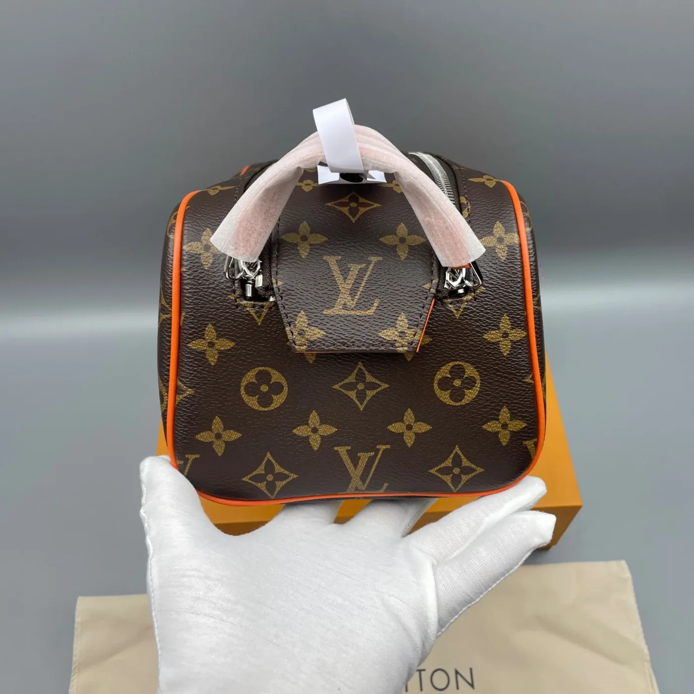 Louis Vuitton Dopp Kit Toiletry Bag Orange / Louis Vuitton Dopp Kit Toiletry Bag Orange /