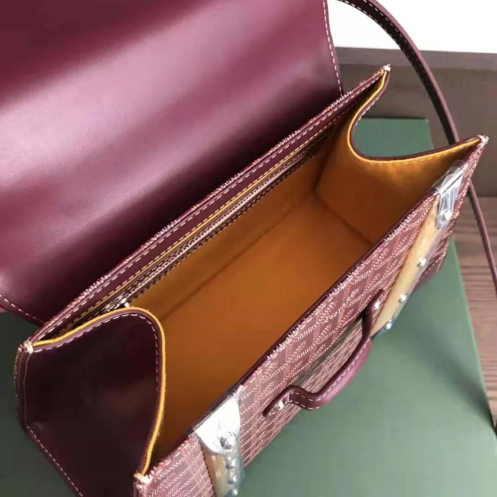 Goyard Sac Saïgon PM in Toile Goyardine & Clamecy Calfskin for Women in Maroon Goyard Sac Saïgon PM in Toile Goyardine & Clamecy Calfskin for Women in Maroon
