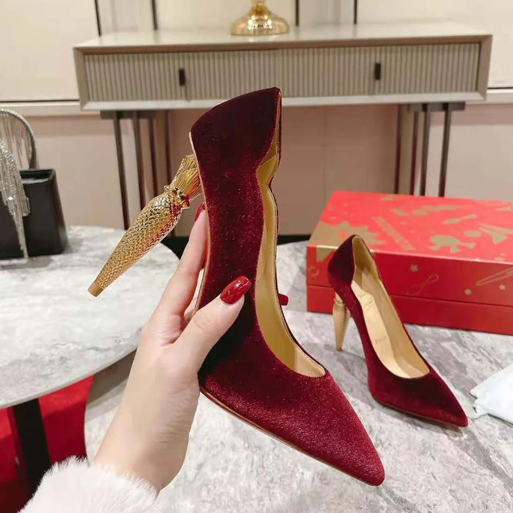 Christian Louboutin Lipchick Pump 100 mm Heel Height for Women in Red