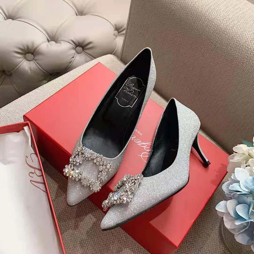 Roger Vivier Flower Strass Buckle Pumps in Fabrics for Women Roger Vivier Flower Strass Buckle Pumps in Fabrics for Women