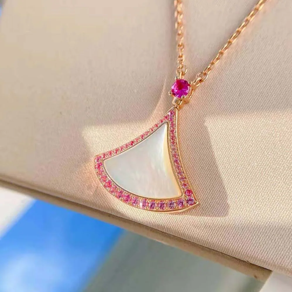 Bvlgari DIVAS' DREAM Necklace in 18 KT Rose Gold Set for Women in Pink