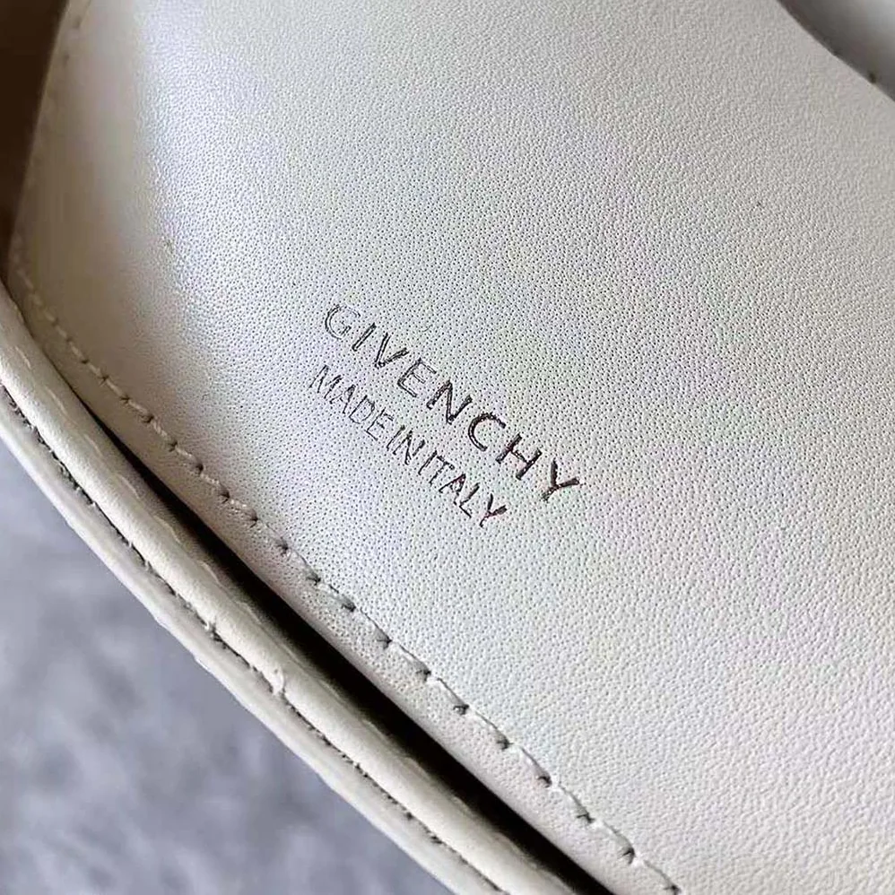 Givenchy Small 4g Bag in Box Leather for Women in White