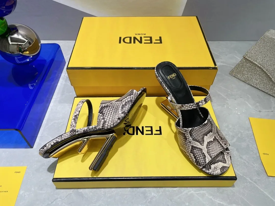 Fendi First Brown Python High-Heeled Sandals 8R8212AAEBF0RR7 Fendi First Brown Python High-Heeled Sandals 8R8212AAEBF0RR7