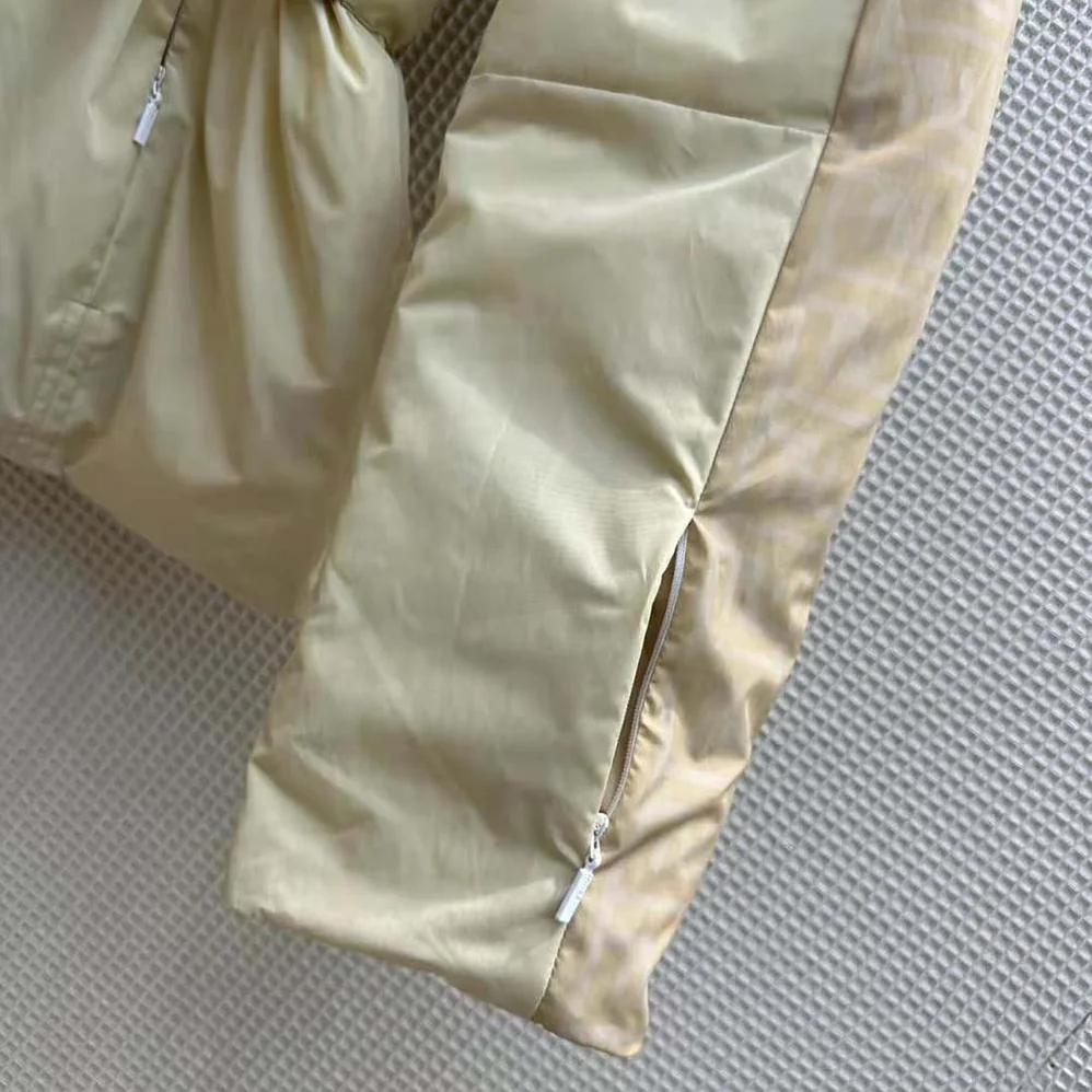 Fendi Ski Jacket in White Nylon for Women