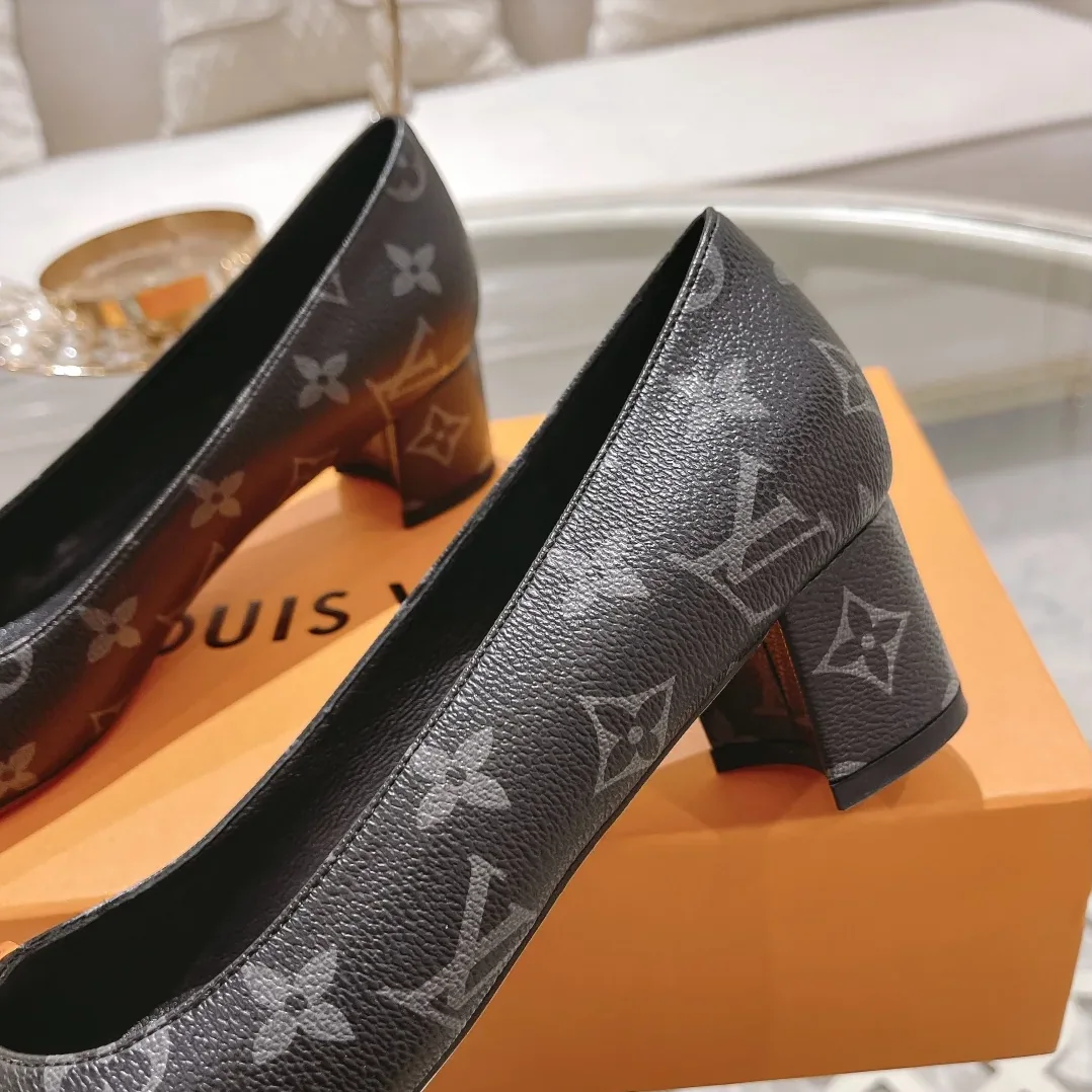 Louis Vuitton Madeleine Pump Beige / Louis Vuitton Madeleine Pump Beige /