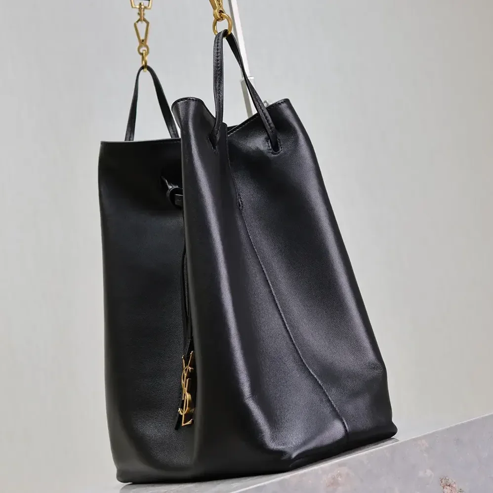 Saint Laurent YSL Paris Vii Pochon in Lambskin for Women Saint Laurent YSL Paris Vii Pochon in Lambskin for Women