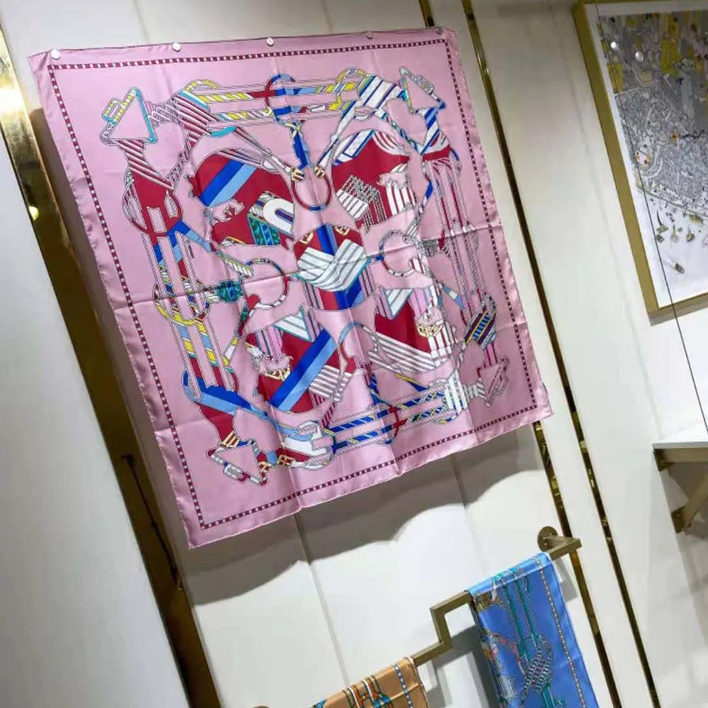 Hermes Tatersale En Zigzag Scarf 45 in Silk Twill for Women in Pink Hermes Tatersale En Zigzag Scarf 45 in Silk Twill for Women in Pink