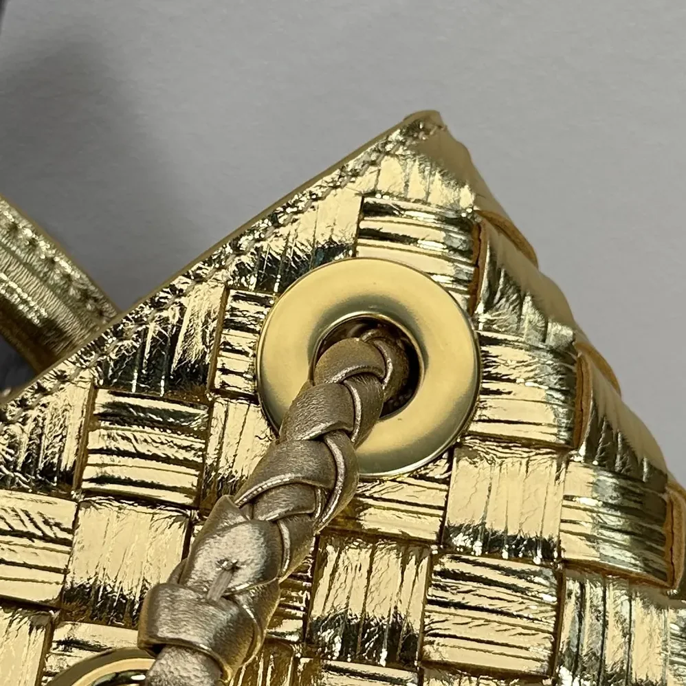 Bottega Veneta Small Andiamo Handle Bag in Intrecciato Leather for Women in Gold