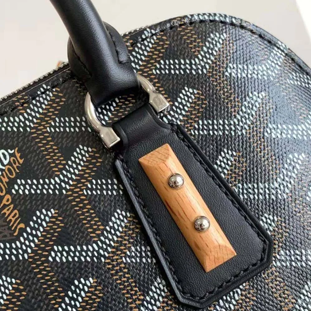 Goyard Vendôme Mini Bag for Women in Black
